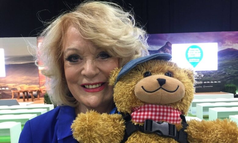 Sherrie Hewson