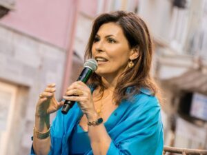 barbara serra sky news