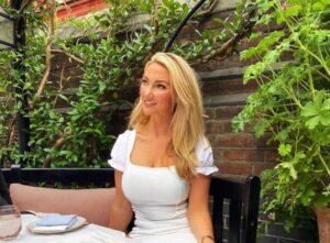 leah totton net worth