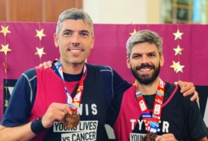 how old is lewis coombes