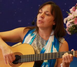 sarah warwick singer